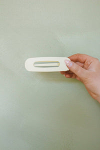 Flat Matte Claw Clip: Cream