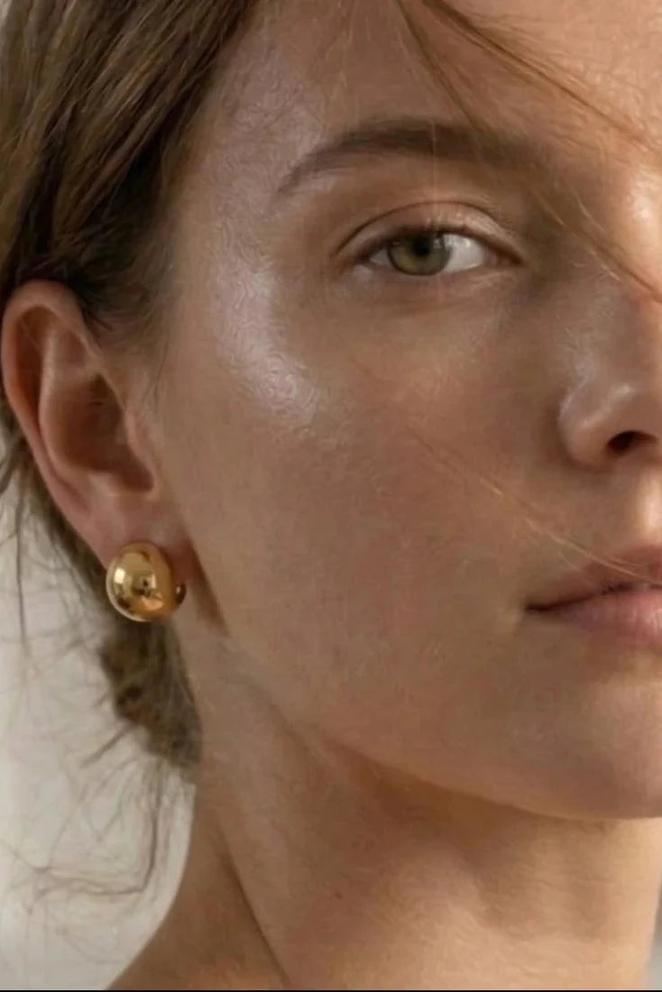 Vale Dome Huggie Hoop Earring