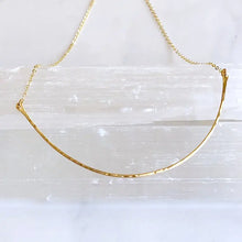 Load image into Gallery viewer, Curved Bar Necklace