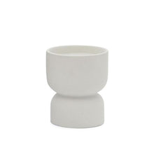 Load image into Gallery viewer, Form 6 oz Candle